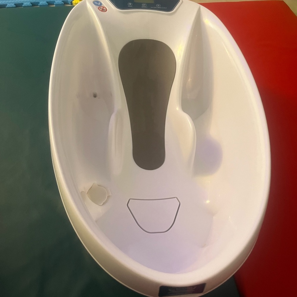 Baby Bath Tub in White and Gray